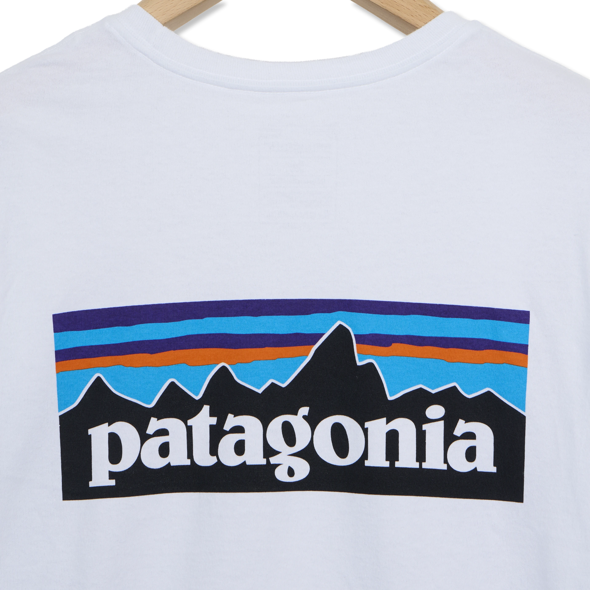 Patagonia L/S P-6 Logo Responsibili-Tee Fiber White - Detail 2