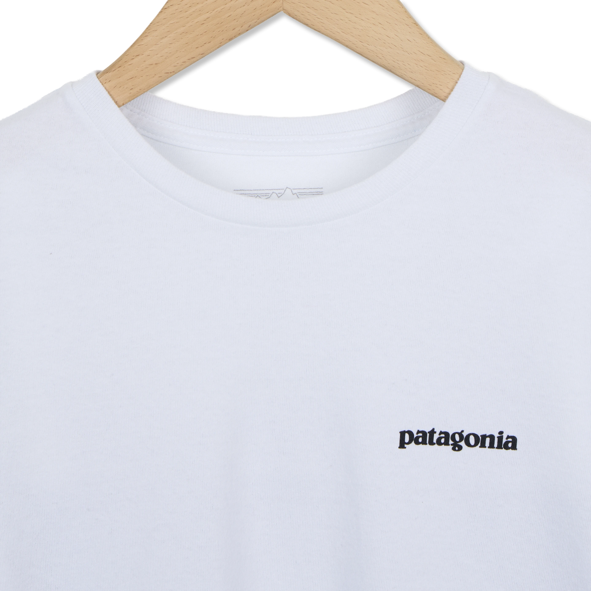 Patagonia L/S P-6 Logo Responsibili-Tee Fiber White - Detail 5