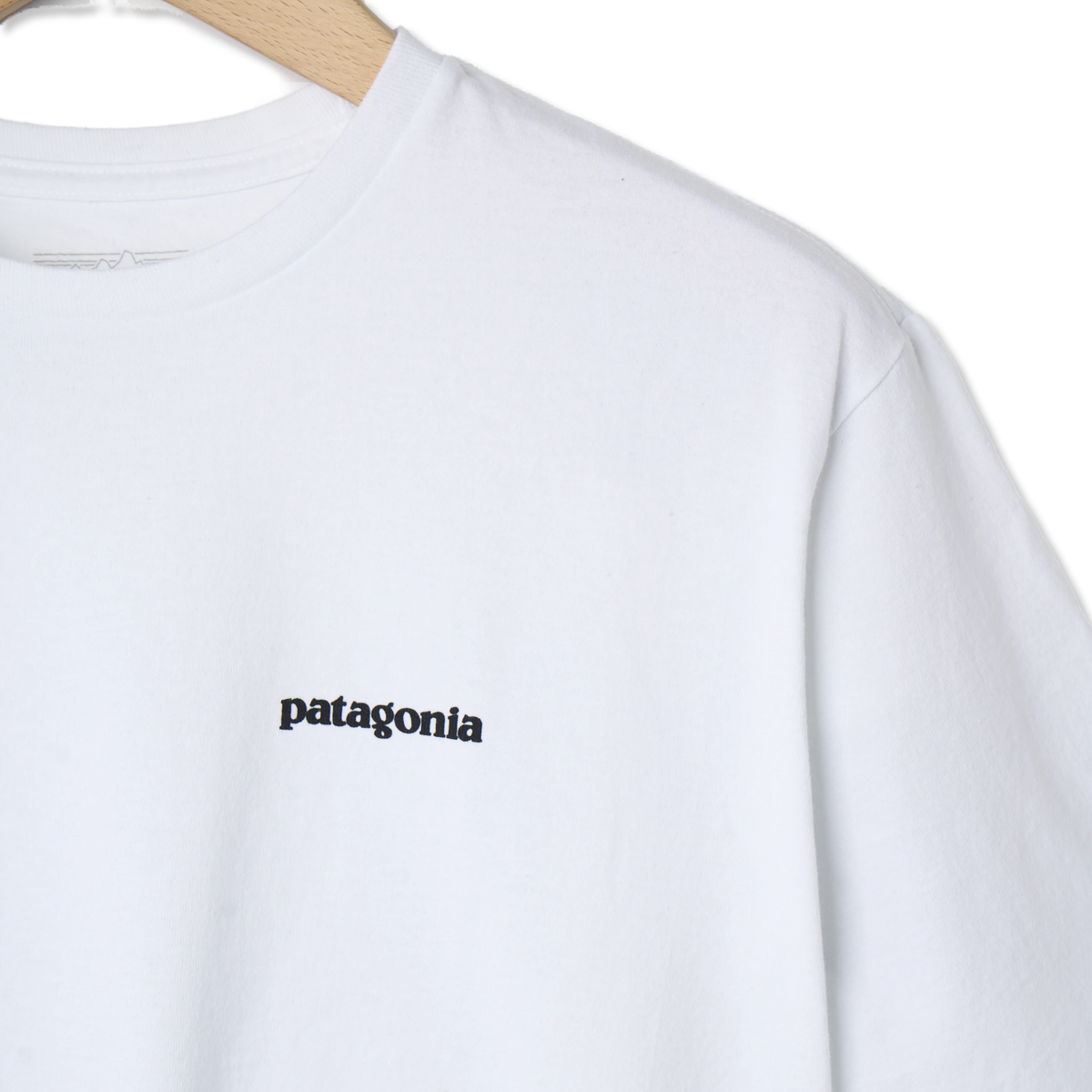 Patagonia P-6 Logo Responsibili-Tee Fiber White - Detail 3