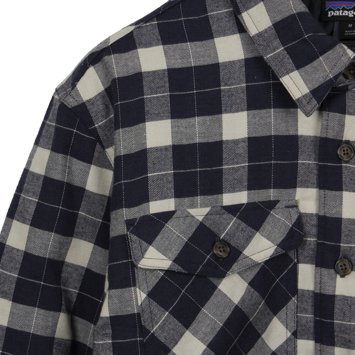 Patagonia Lightweight Insulated Fjord Flannel Shirt Evergreen Fjord / Smolder Blue - Detail 3